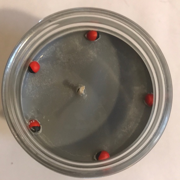 Hemp-Lavender soy Candle w/ huayruro seeds - Picture 2 of 3